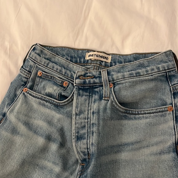 Jeans - Picture 2 of 4